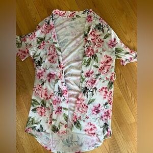 Show me your mumu white floral kimono